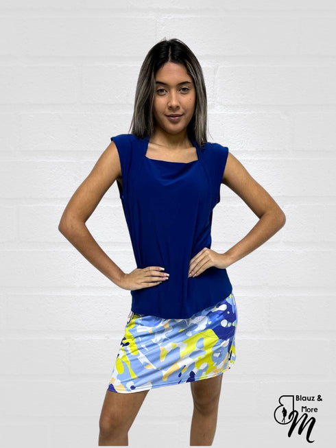 TOP Queen Anne Neckline Top - T603